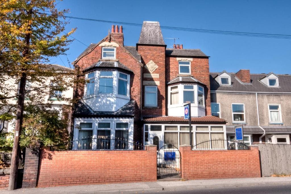Accommodation at Tower House Executive Guest House in pontefract
