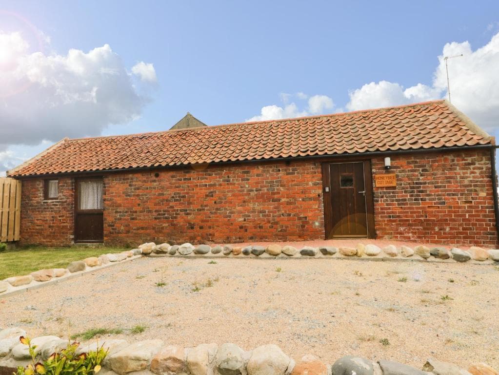 Accommodation at Honeybee Cottage in tunstall
