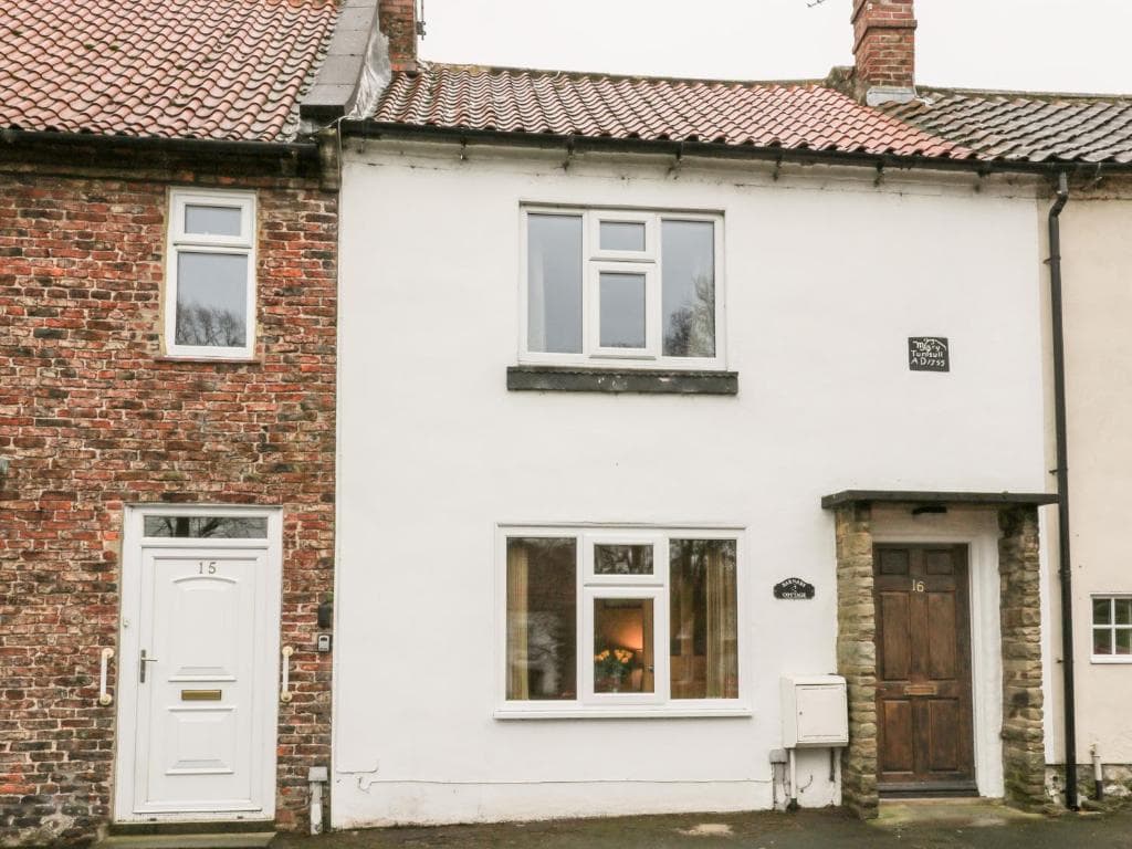 Accommodation at Barnaby Cottage in hutton rudby