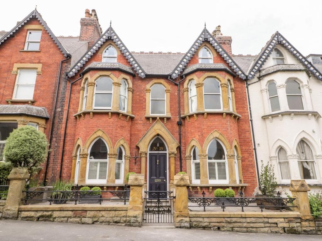 Accommodation at 39 West Street in scarborough