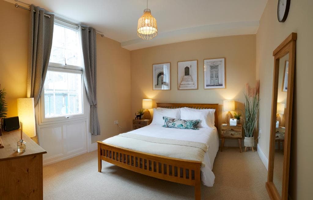 Accommodation at Marine Sands - luxury apartment in scarborough