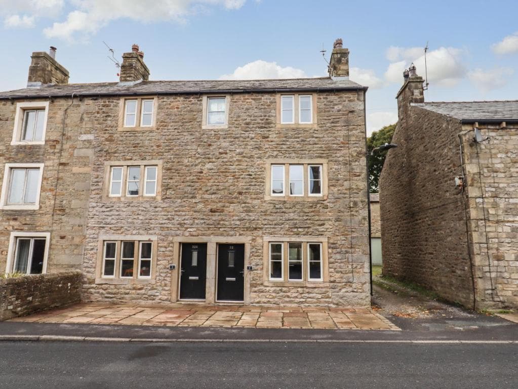 Accommodation at 1 Grosvenor Farm Cottages in long preston railway station