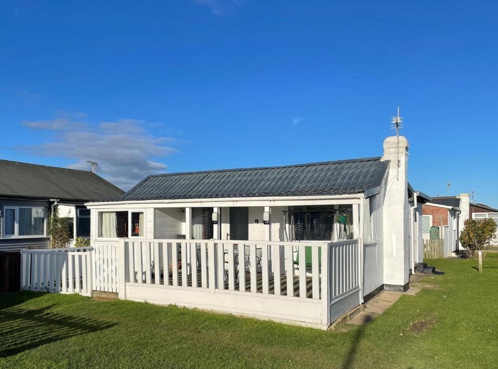 Accommodation at Seabirds - 3 bed chalet, dog friendly, Bridlington in bridlington