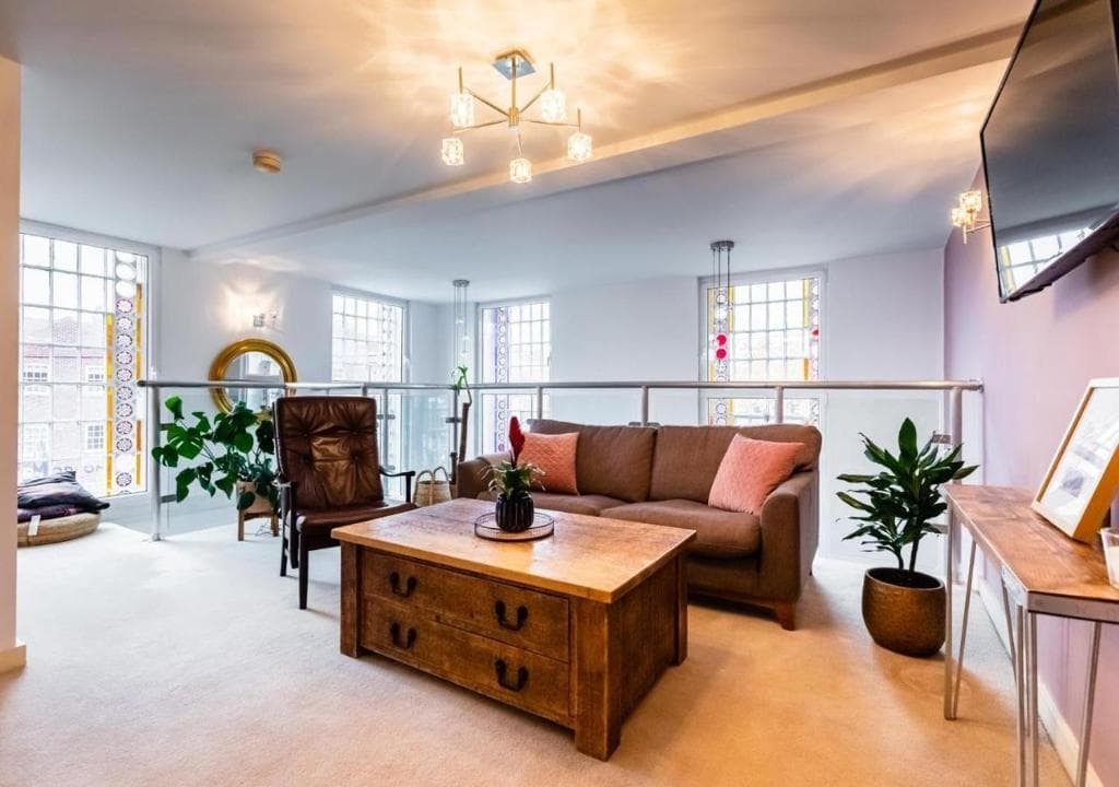 Accommodation at Lux Duplex Apartment 19th Century Chapel Wakefield Centre in wakefield