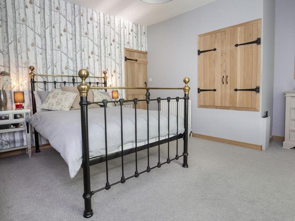 Accommodation at Fall in Green Cottage in haworth
