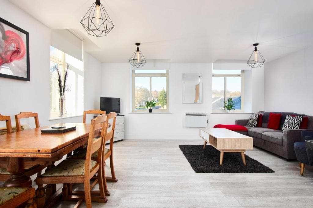 Accommodation at Executive Apartment - Sleeps 6 in dewsbury