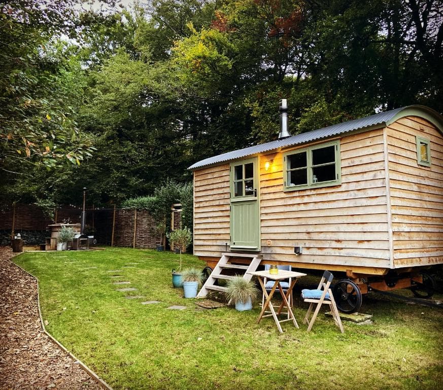 Accommodation at Oak + Stars Hideaway in holmfirth