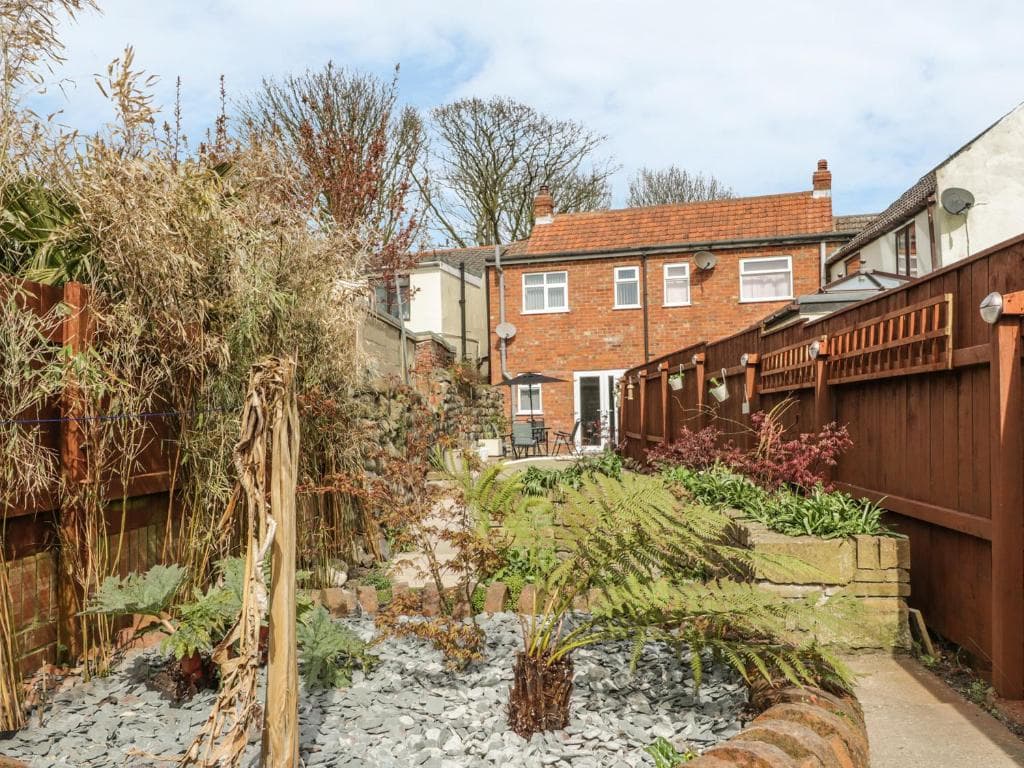 Accommodation at Bankhouse, Hull in dimlington