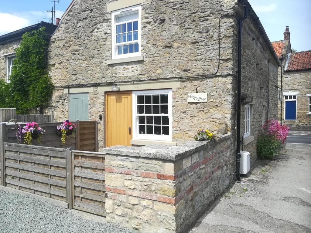 Accommodation at May Cottage in snainton