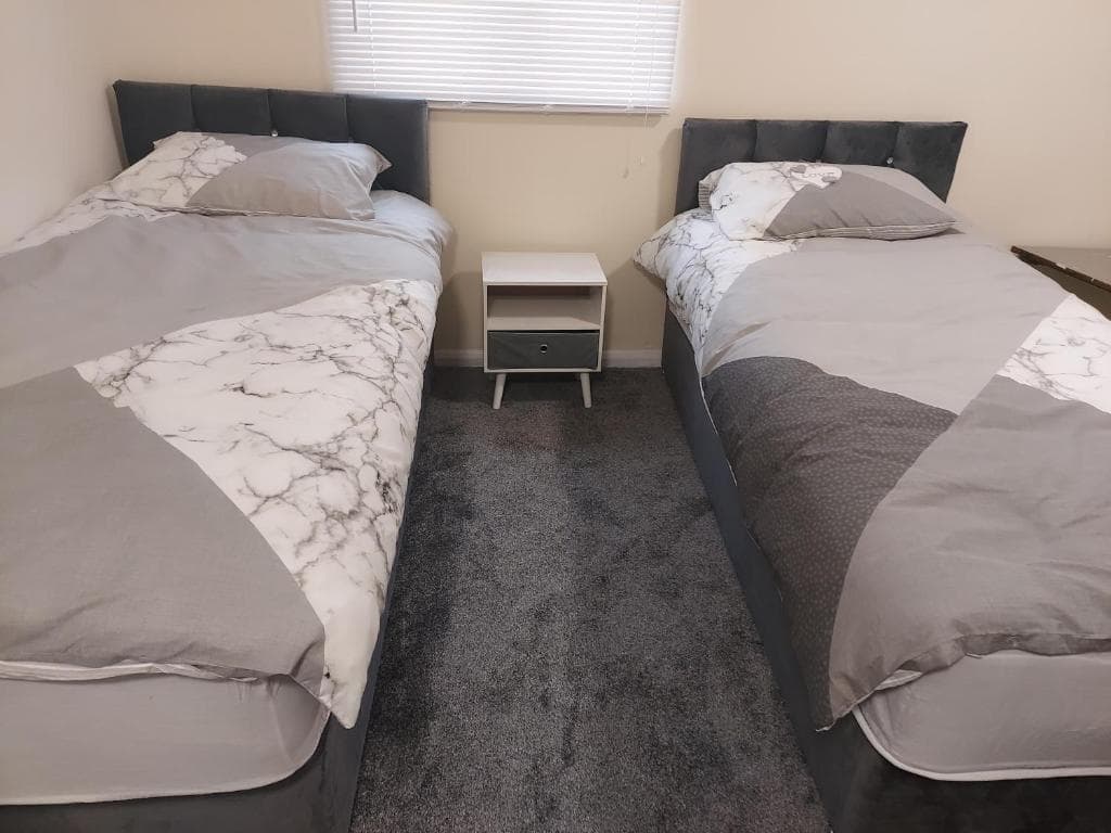 Accommodation at 2-Beds Studio Located in Parkgate Rotherham in rotherham