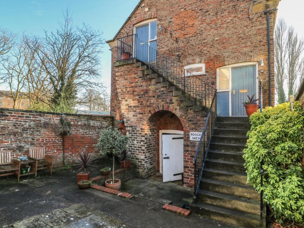 Accommodation at 1 Rodgers Mews in malton
