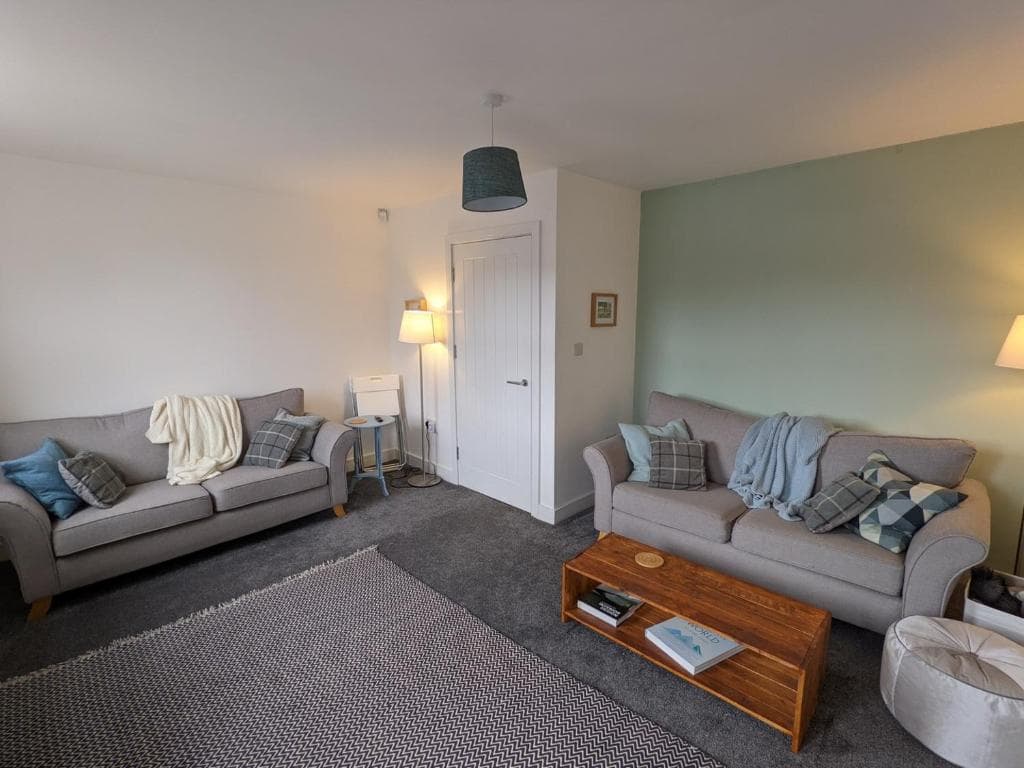 Accommodation at Beautiful and Spacious 4 Bedroom Home Armley Leeds in leeds