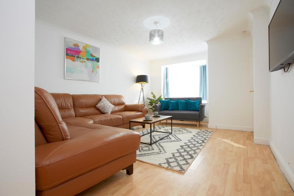 Accommodation at HAVEN HOUSE STUNNING DETACHED RESIDENCE in headingley