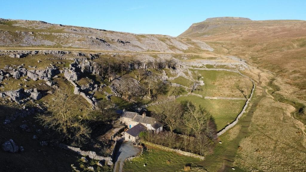 Accommodation at Crina Bottom - Offgrid Mountain Escape in the Yorkshire Dales National Park in ingleton
