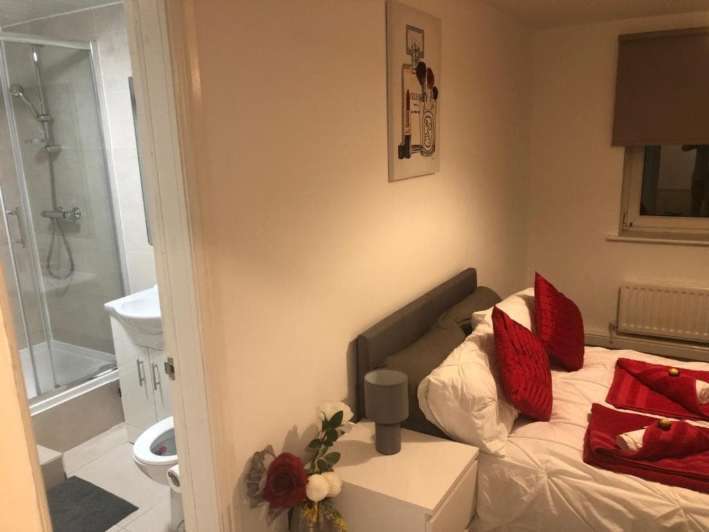 Accommodation at Clarendon Samara En suites luxury Apartments in leeds