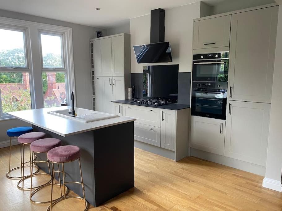 Accommodation at 3 Bed Flat in Vibrant Sheffield Location in sheffield