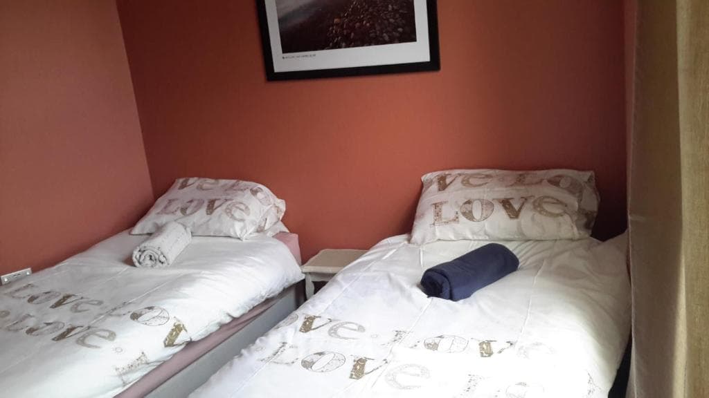 Accommodation at Loud Mouth Count Hotel in hull