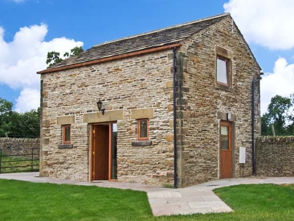 Accommodation at Hollins Wood Bothy in hood green