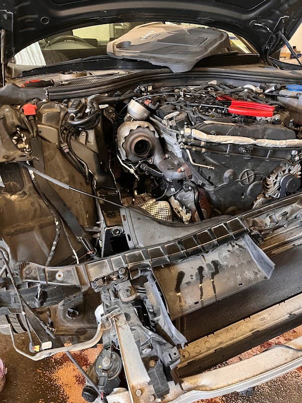 Riverview Auto Repairs - Garages in beverley