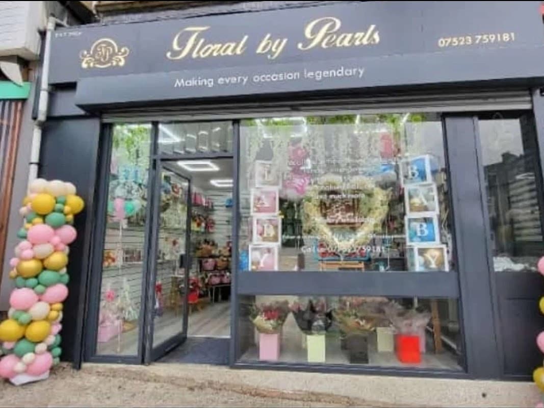 Florals by pearls - Florists in bradford