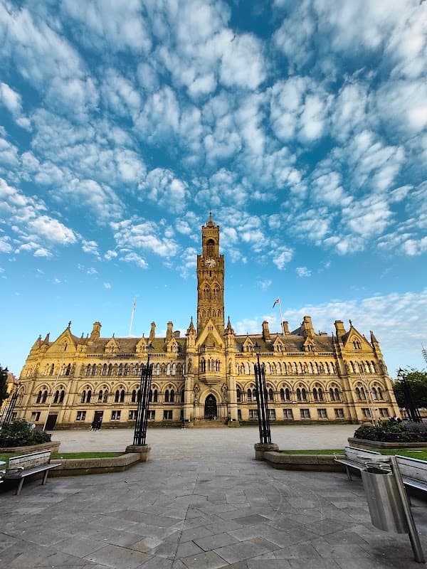 Town Hall - Public Buildings in bradford