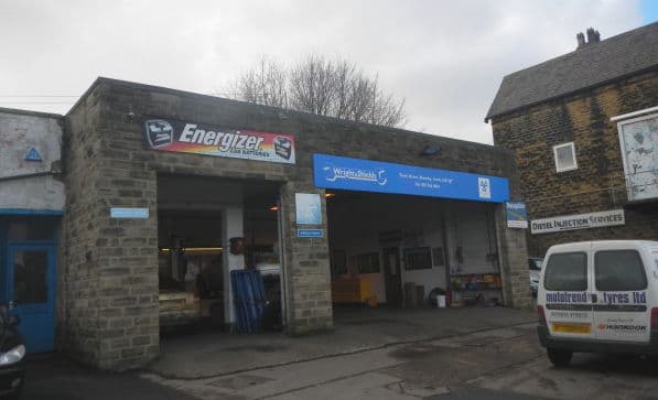 Wright & Shields - Garages in bramley