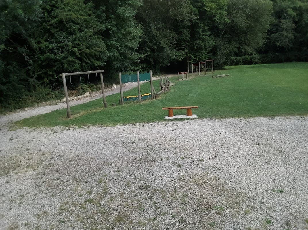 Low Road Play Area - Playgrounds in conisbrough