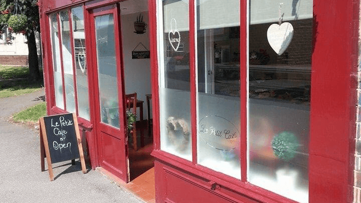 Cafe Le Petit Cafe in dewsbury