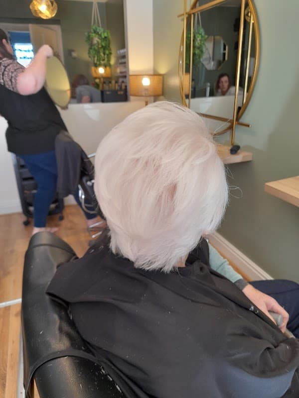 Clemmies hair & beauty - Hair Salons in eckington