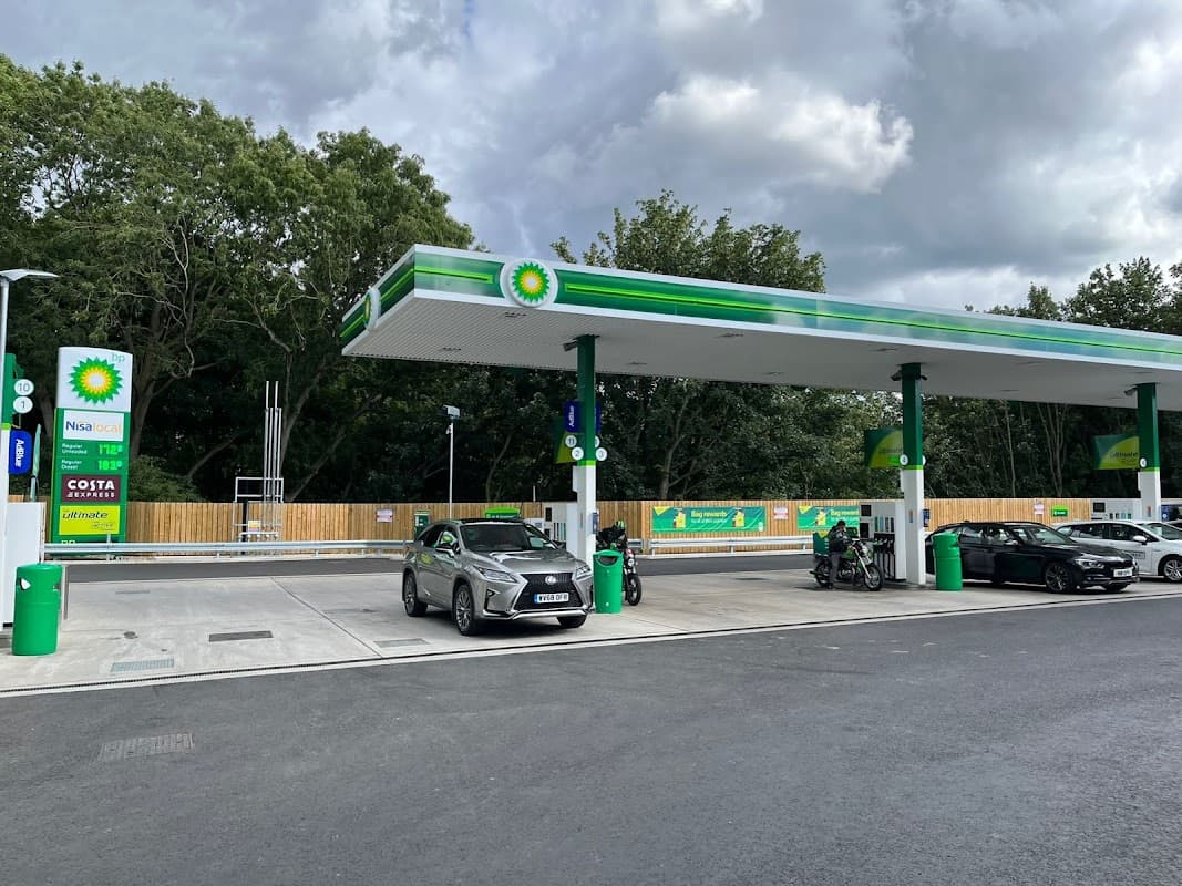 bp - Petrol Stations in farsley