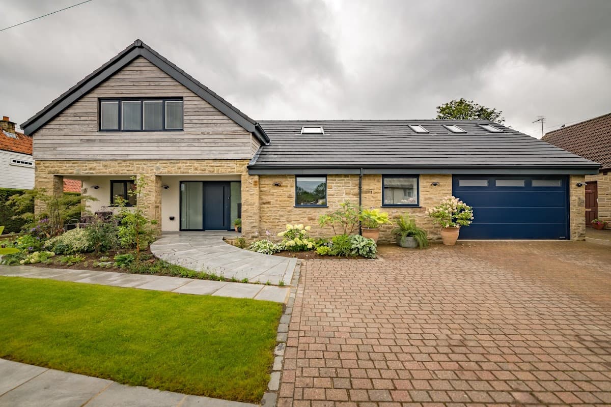 Feathered Edge Ltd - Builders in farsley