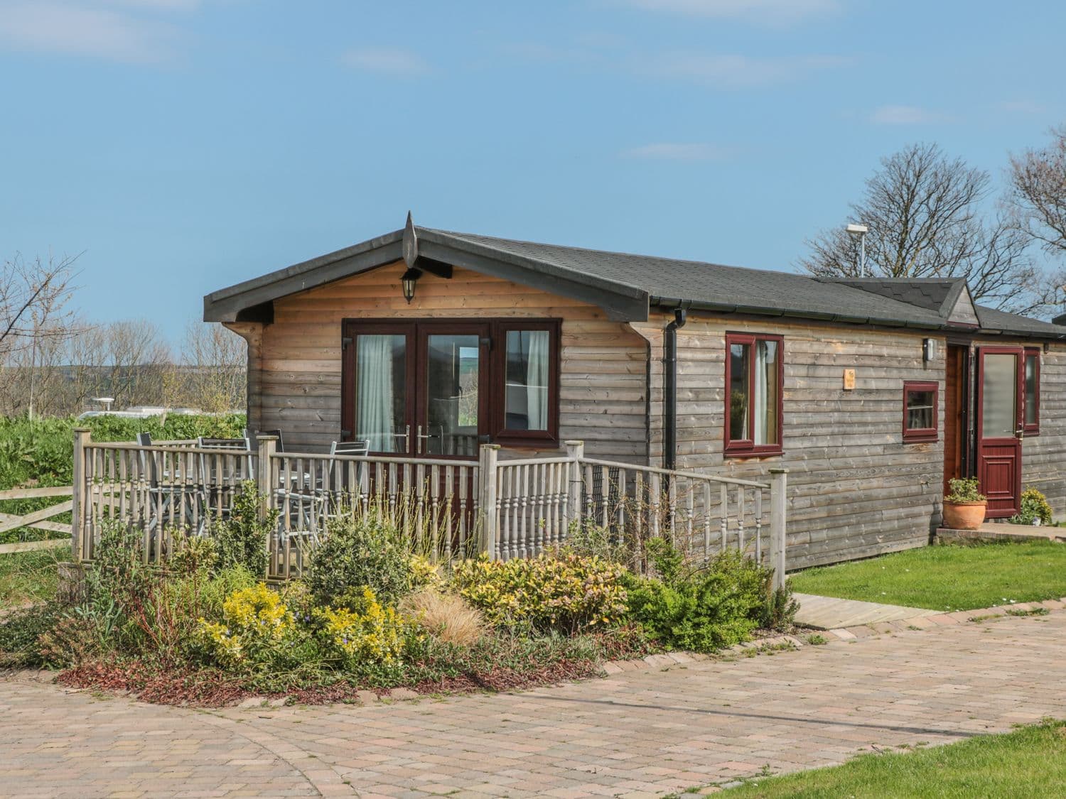 Hawthorne Lodge