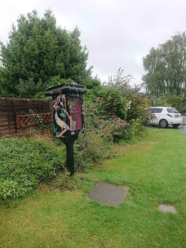 Little Free Library - Libraries in headingley