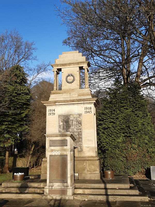 Horsforth Cenotaph - War Memorials in horsforth