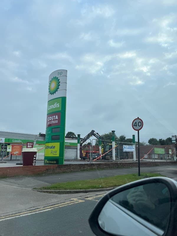 bp - Petrol Stations in hull