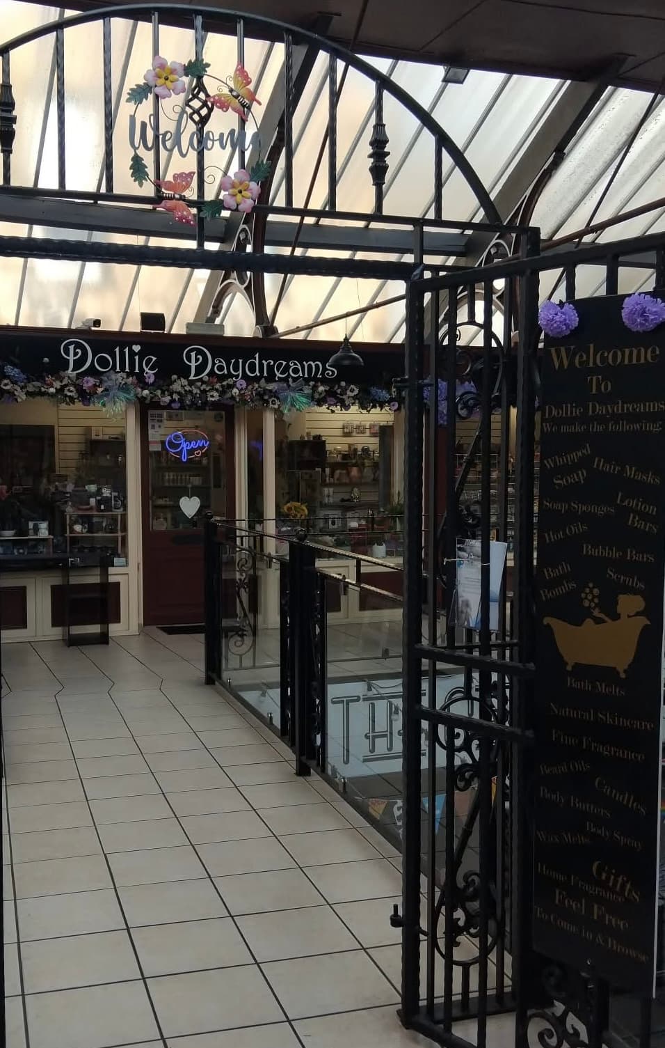 Dollie Daydreams - Shop in bradford