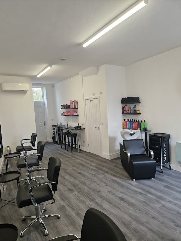Fabulous Hair - Hair Salons in killingbeck