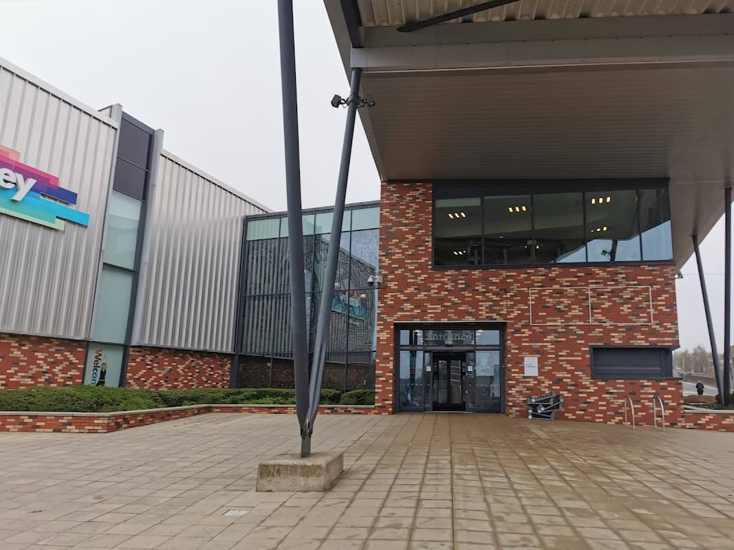 Armley Leisure Centre - Sports Venue in leeds