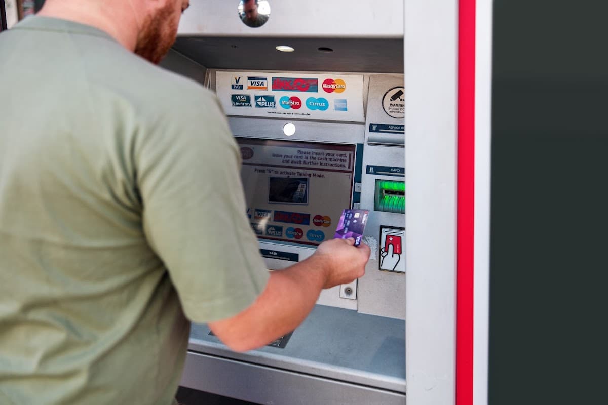 ATM (Post Office) - ATMs in manor