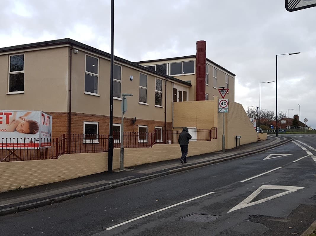 Dazzle Hair Design - Hair Salons in mexborough