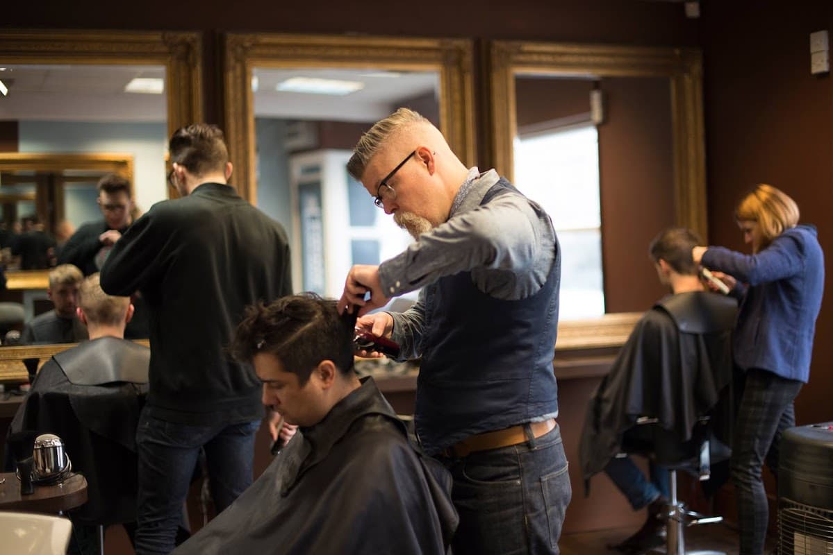 Primed - Barbers in moortown