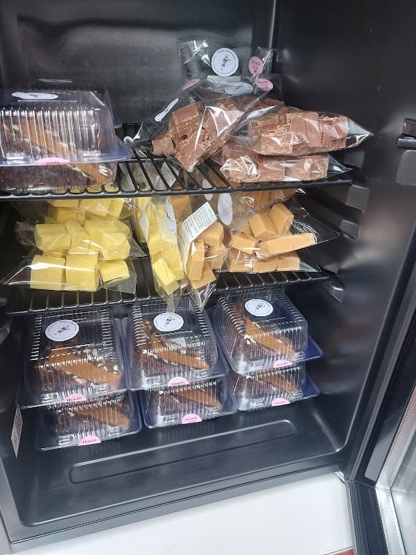 Kellys Cake Kitchen - Bakers in normanton