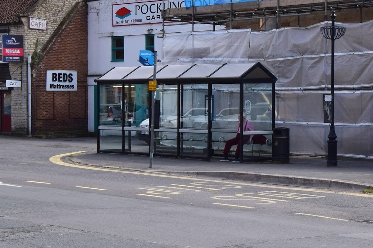 The Royal Oak - Bus Stations in pickering