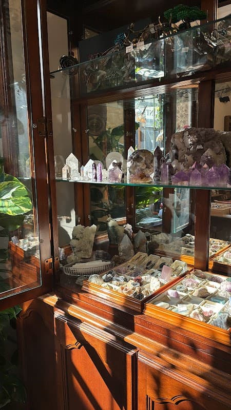 LottiesLittleShop - Jewellers in richmond
