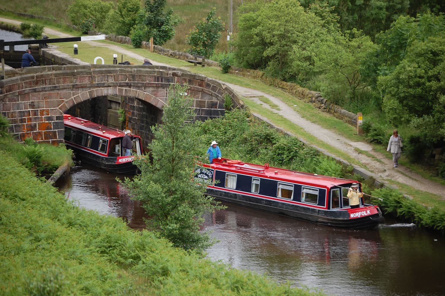 Shire Cruisers - Glamping in sowerby bridge