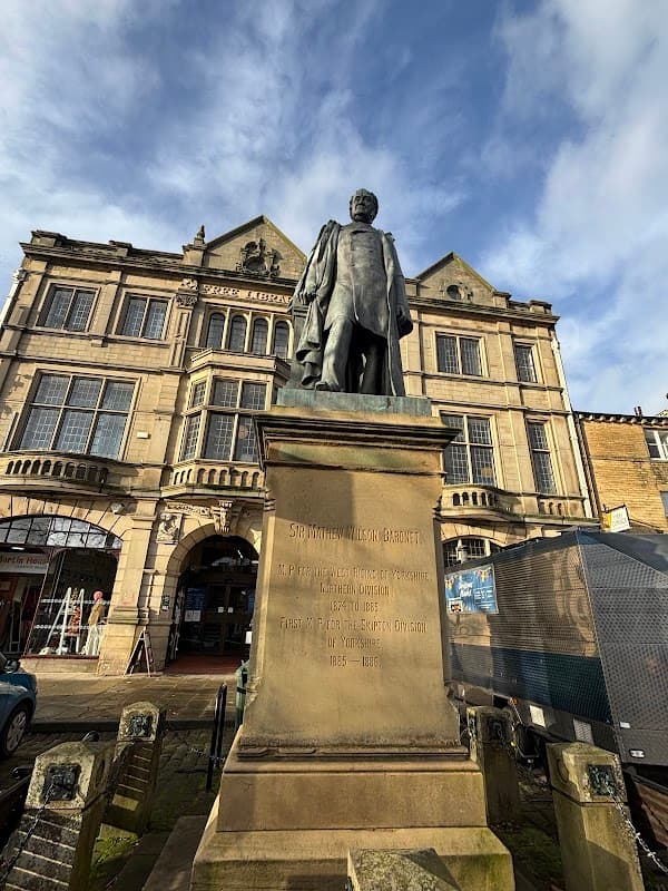 Sir Mathew Wilson Statue - Historic Site in skipton