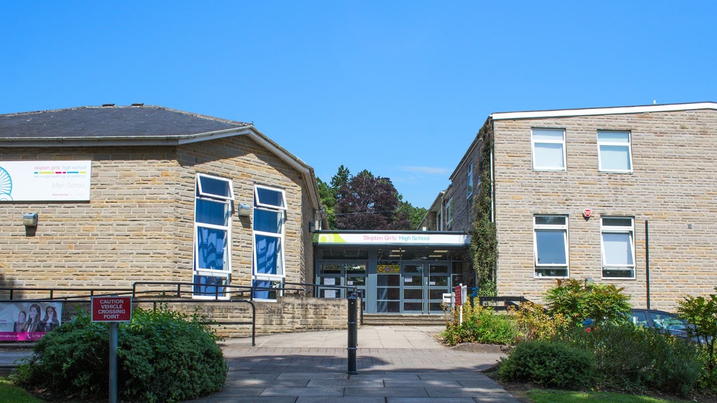 Skipton Girlsโ High School - Secondary Schools in skipton