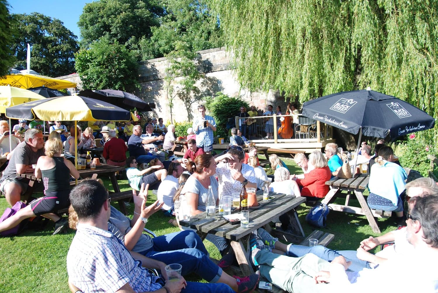 Accommodation at The Bull Inn in west tanfield