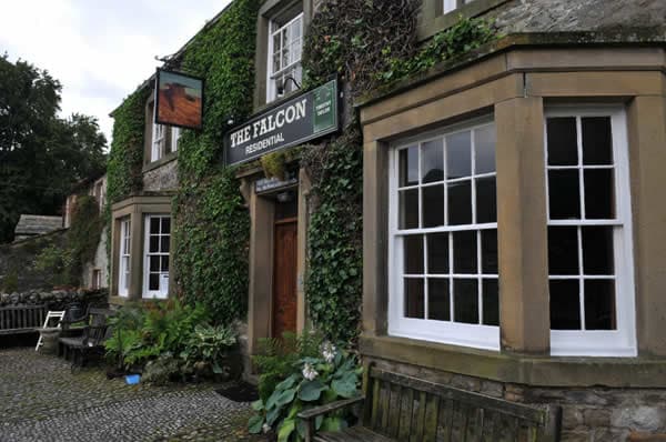 Accommodation at The Falcon Inn in peasholm railway station