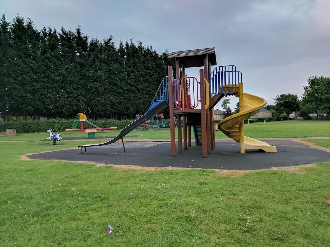Walton Park - Park in wakefield